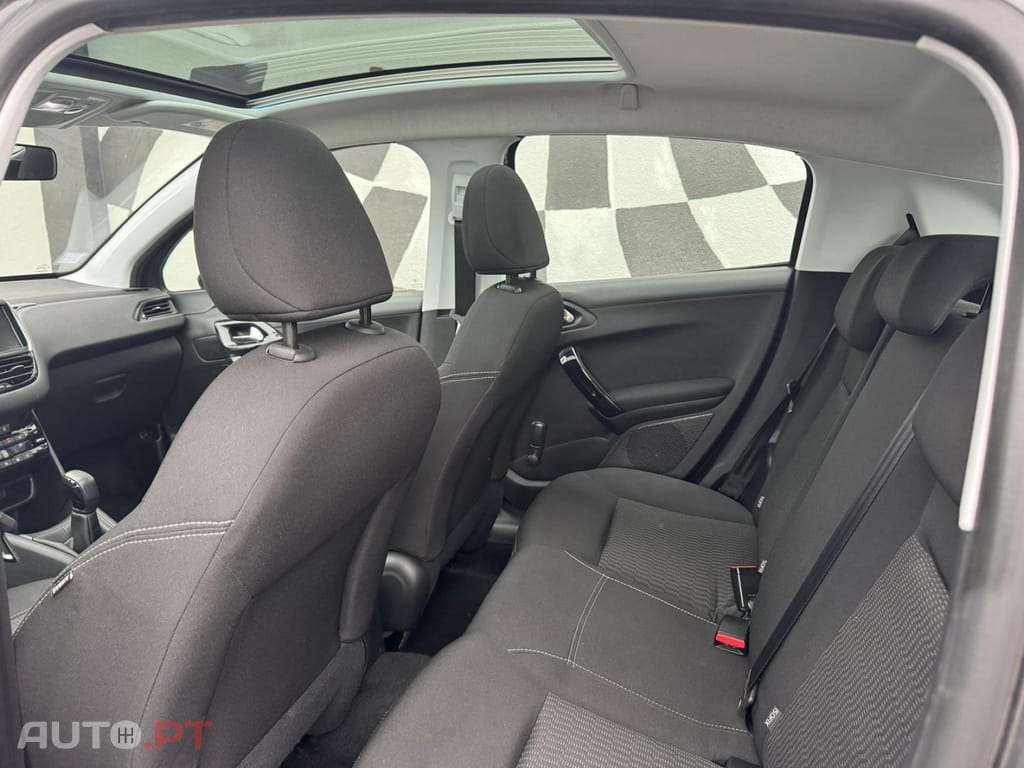 Peugeot 208 PureTech 82 Start & Stop Allure