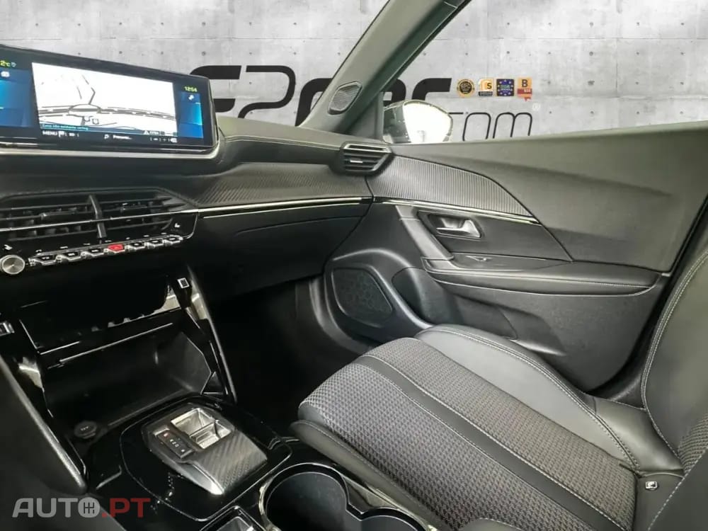 Peugeot E-2008 50 kWh GT Pack