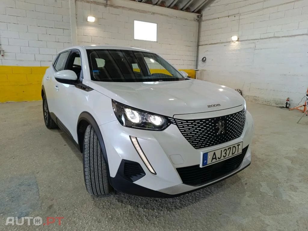 Peugeot E-2008 50 kWh Active Pack
