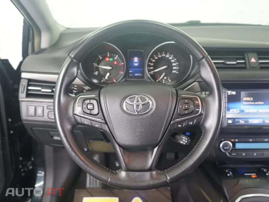 Toyota Avensis Touring Sports 2.0 D-4D Exclusive