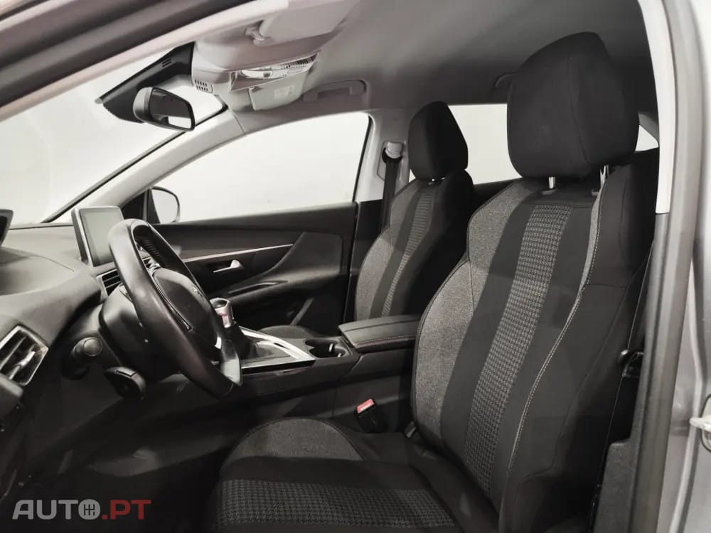Peugeot 3008 1.5 BlueHDi Active