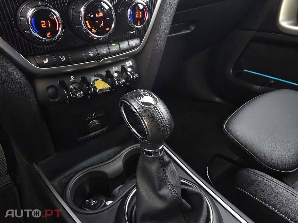 MINI Countryman Cooper SE Premium Essential Auto