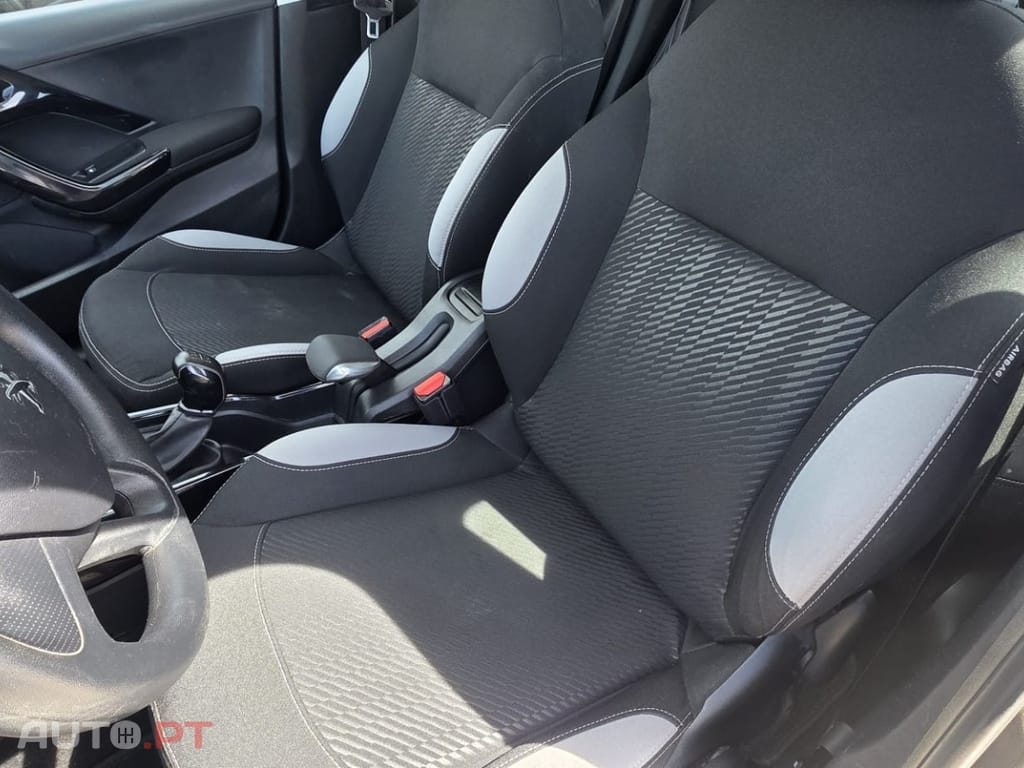 Peugeot 2008 1.6 BlueHDi Active