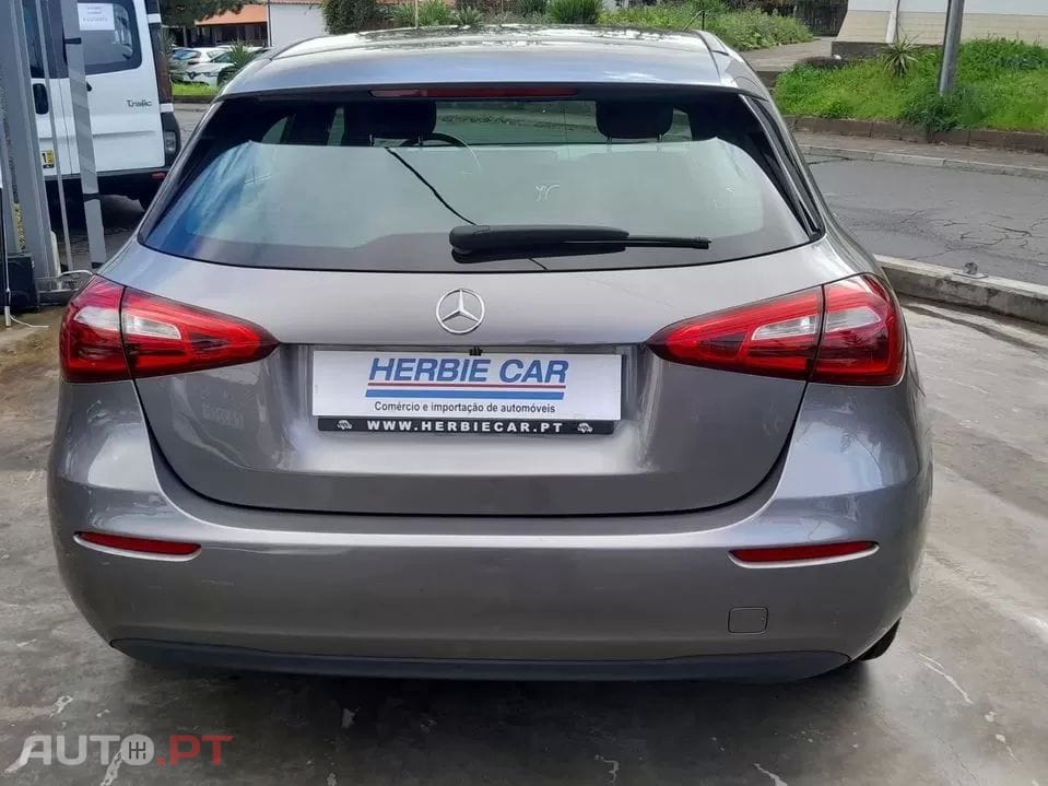 Mercedes-Benz A 180 d Business Solutions