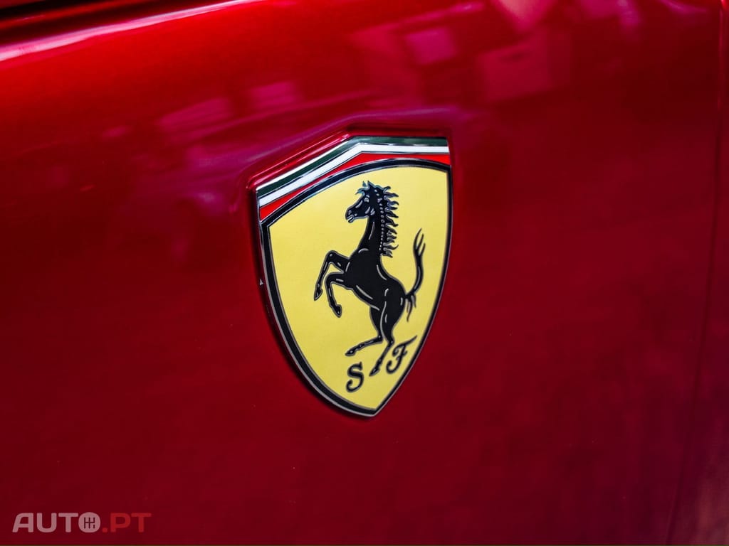 Ferrari Purosangue FULL CARBON