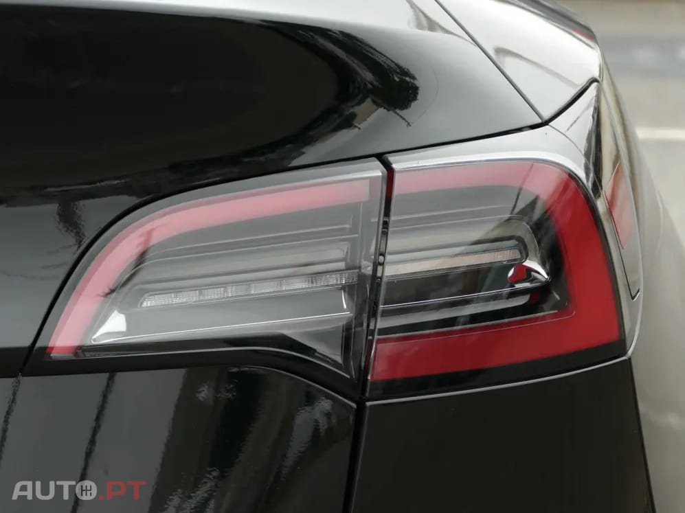 Tesla Model Y Tração Traseira