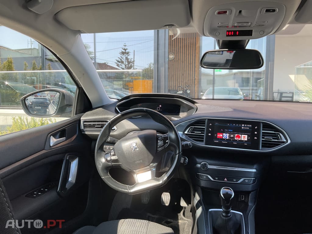 Peugeot 308 1.5 BlueHDi Allure