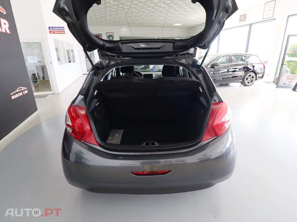 Peugeot 208 1.4 HDi Active