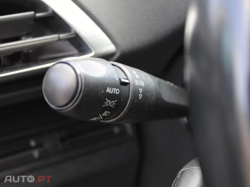 Peugeot 3008 1.6 BlueHDi Active