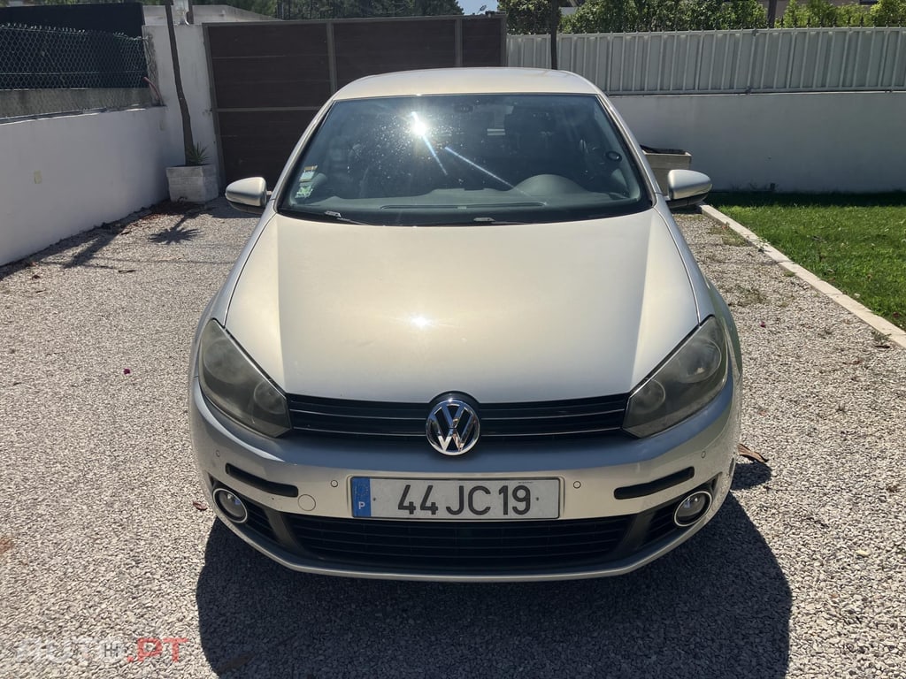 Volkswagen Golf 1.6 TDI confortline DSG