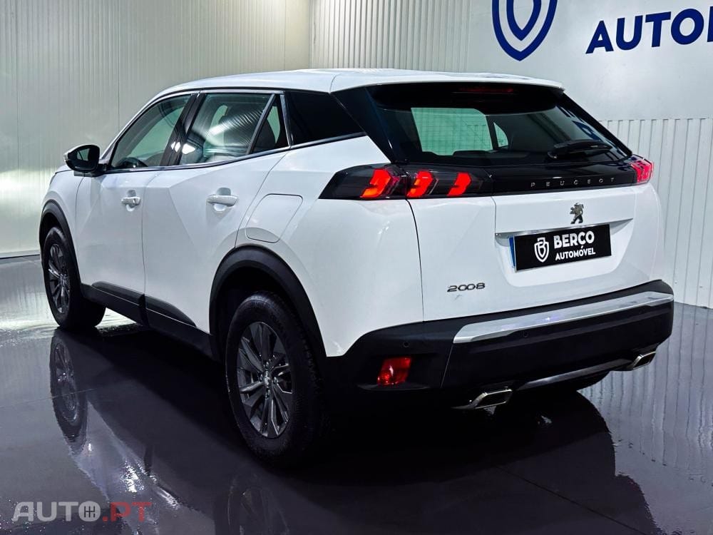 Peugeot 2008 1.2 PureTech Allure EAT8