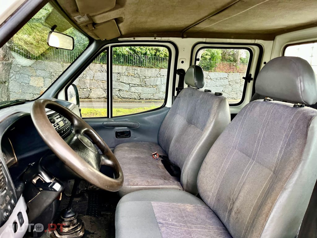 Ford Transit 7 lugares
