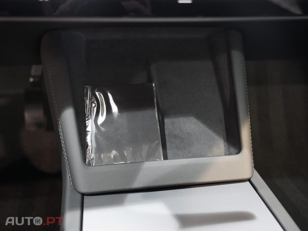 Tesla Model 3 Tração Traseira