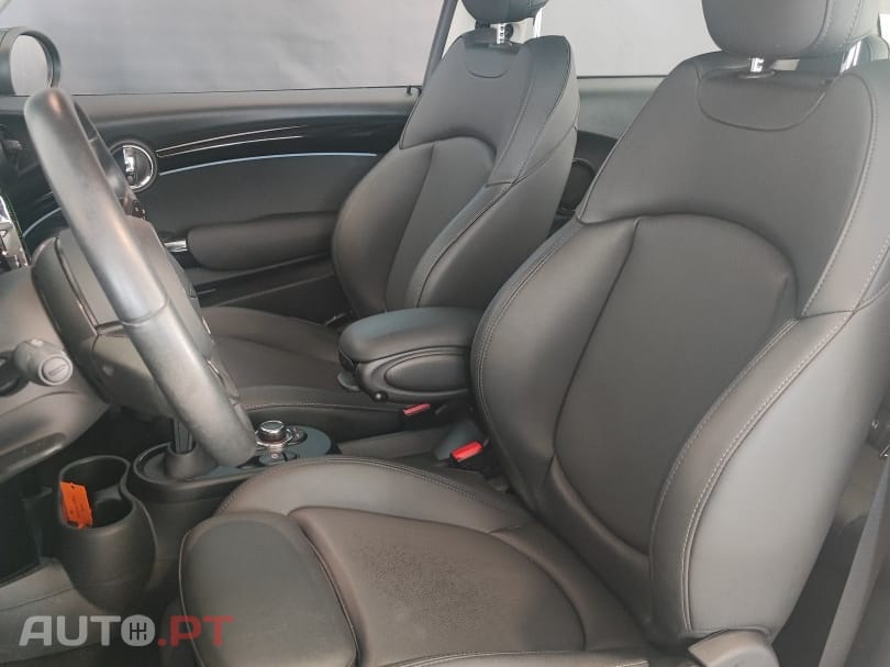 MINI Cooper Cooper SE