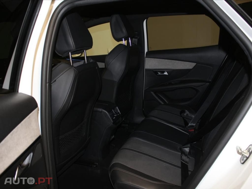 Peugeot 3008 1.5 BlueHDi GT EAT8