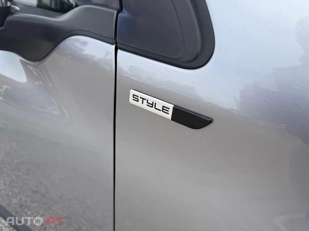 Peugeot 2008 1.2 PureTech Style