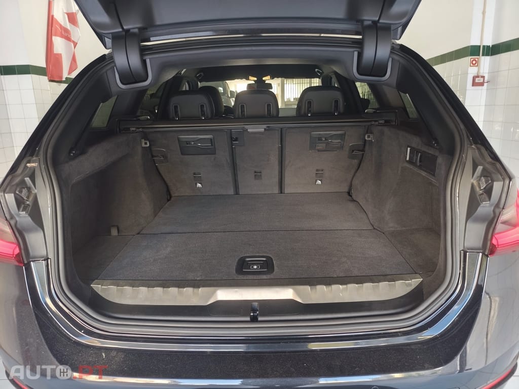 BMW 320 e Touring Auto