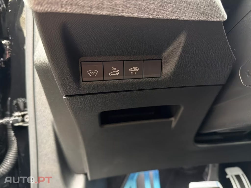 Peugeot E-5008 Long Range AWD I.V.A DEDUTIVEL 