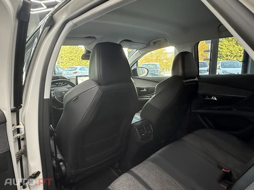 Peugeot 3008 1.2 PureTech Allure Pack EAT8