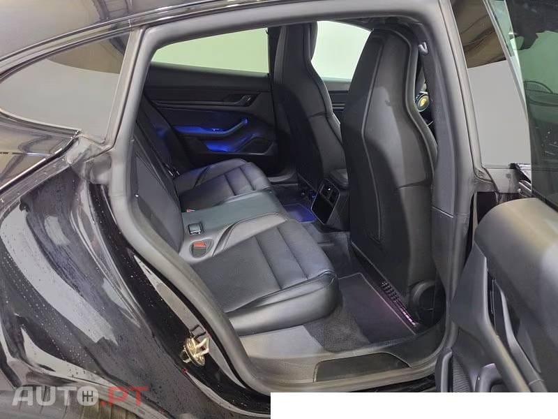 Porsche Taycan 4S