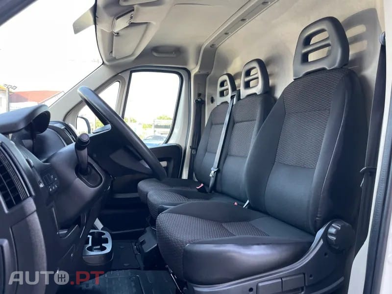 Peugeot Boxer 2.2 Blue HDi 335 L3H3 Pro