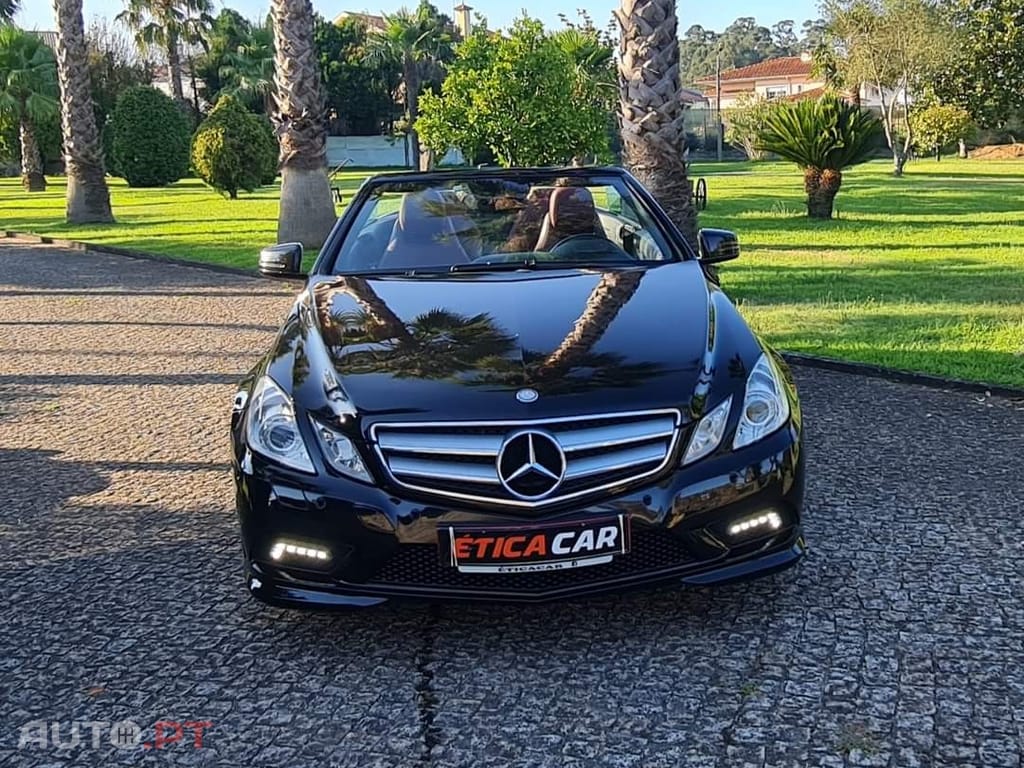Mercedes-Benz E 220 Outro