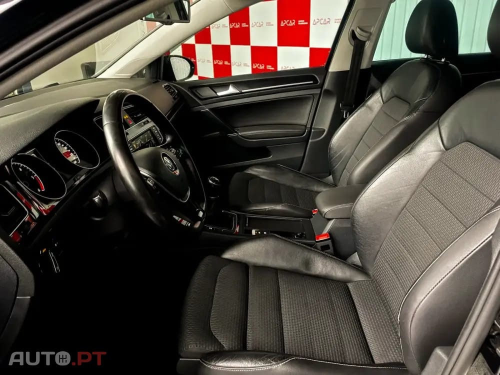Volkswagen Golf Variant 1.6 TDi GPS Edition — fotografia 26