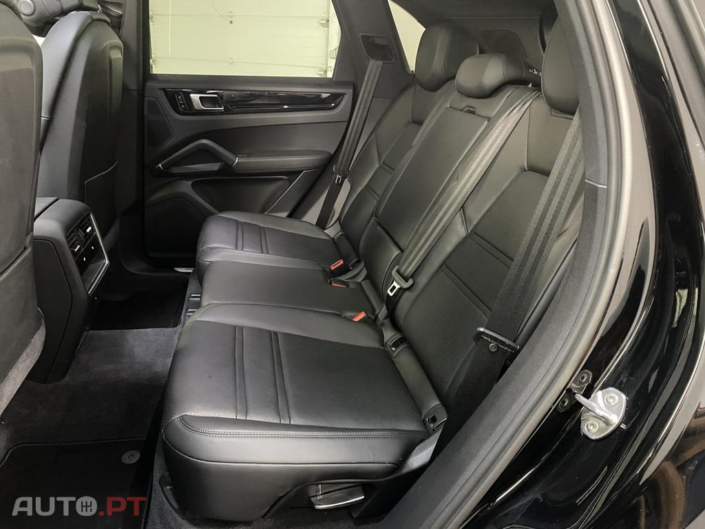 Porsche Cayenne 3.0 E-Hybrid Tiptronic
