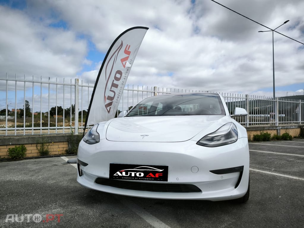 Tesla Model 3 Long Range AWD Dual Motor Performance