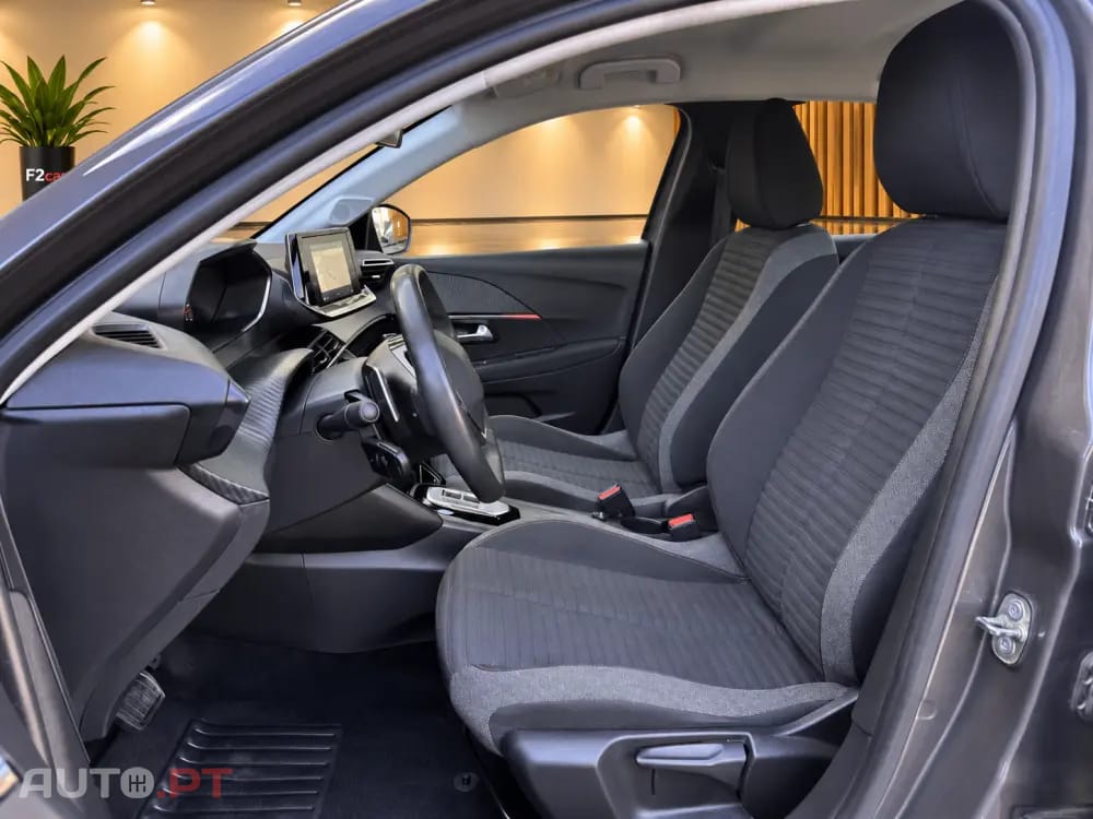 Peugeot 208 1.2 PureTech Allure Pack EAT8