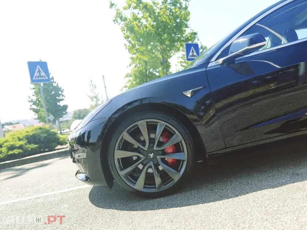 Tesla Model 3 Long Range AWD Dual Motor Performance