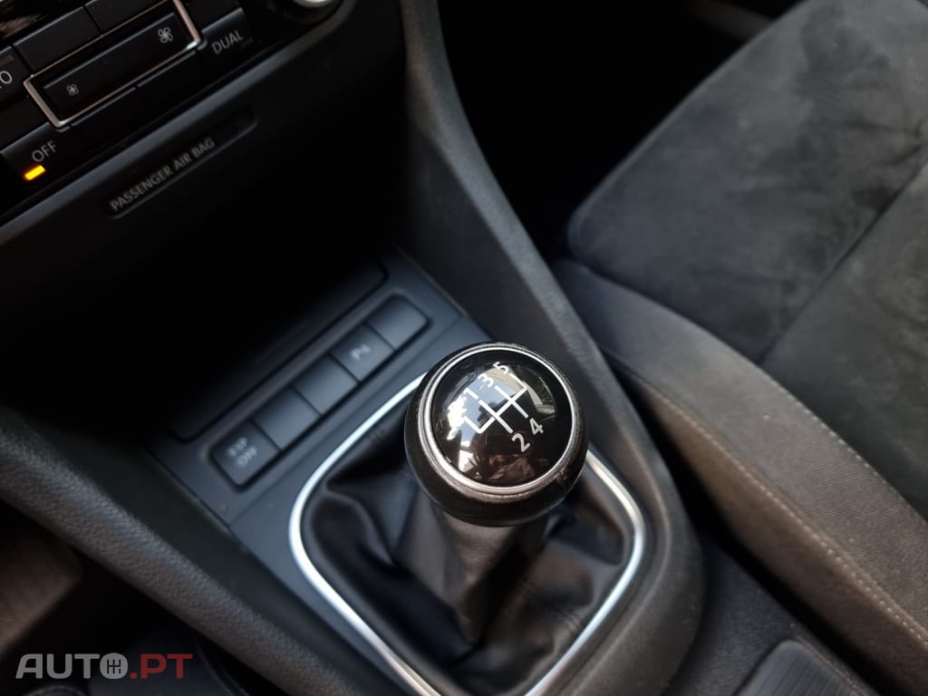 Volkswagen Golf 1.6 TDi Confortline