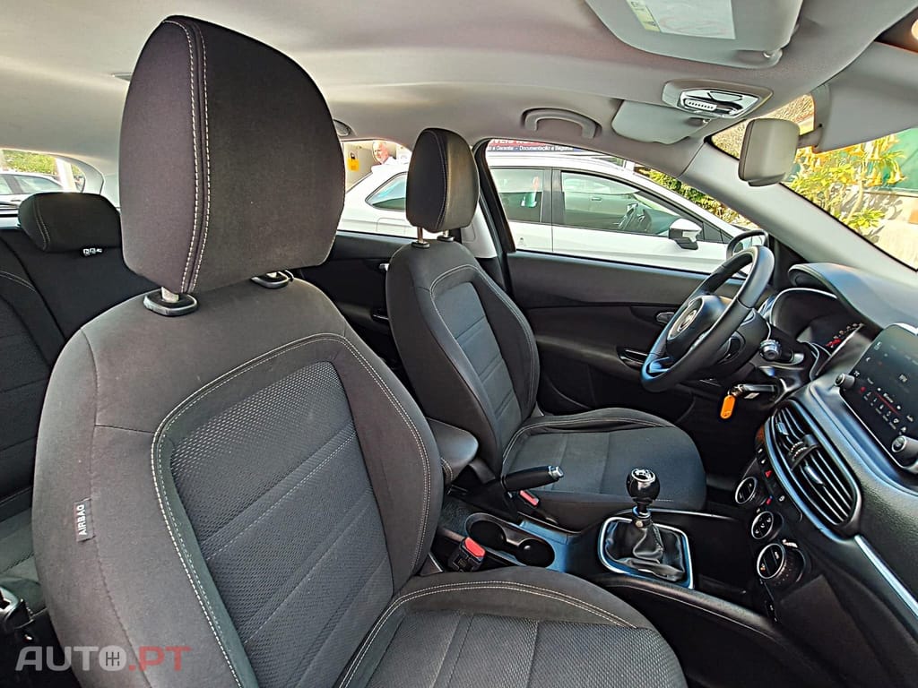 Fiat Tipo 1.6 M-Jet Lounge