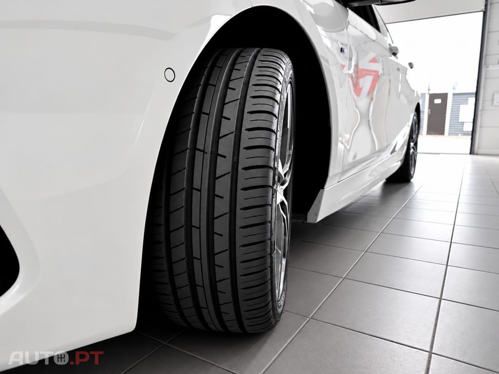BMW 116 d Pack Desportivo M Auto