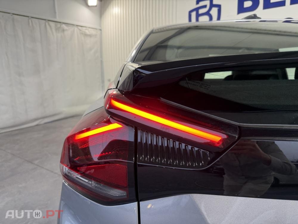 Citroen C4 PureTech 130 Stop&Start EAT8 PLUS