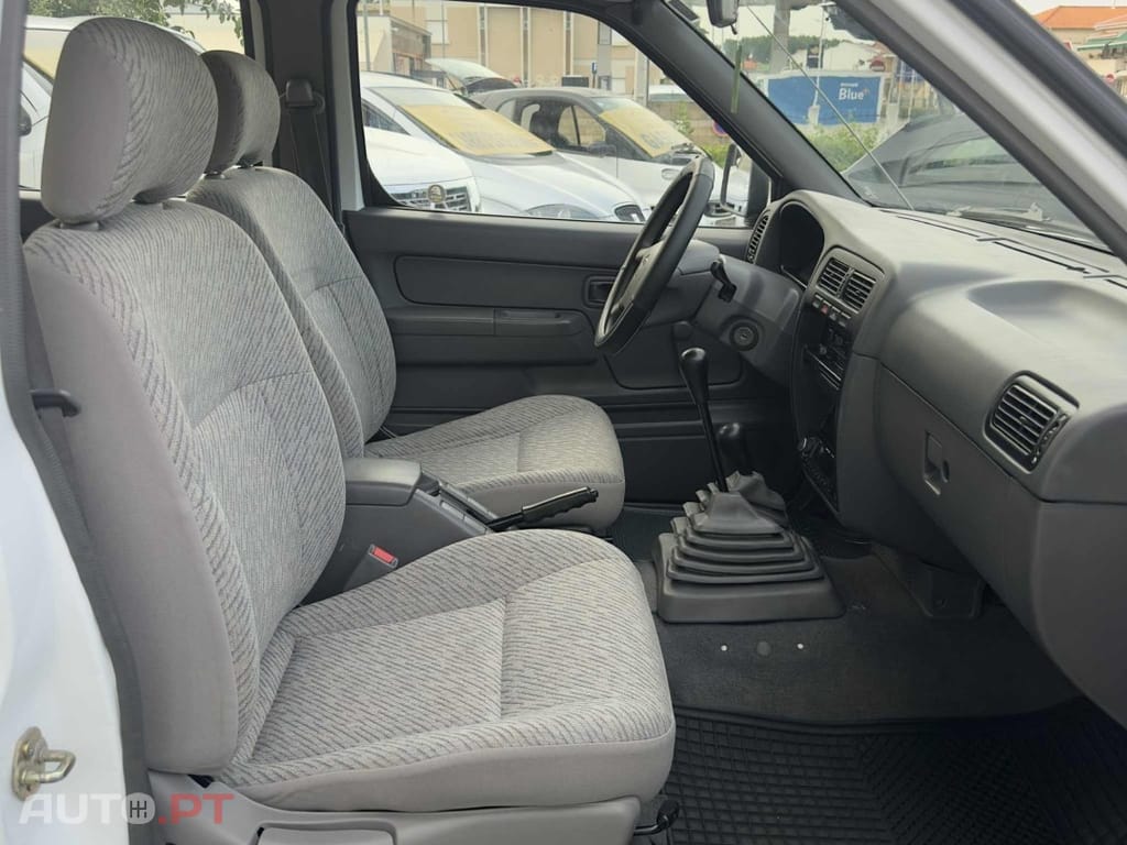 Nissan Pick Up 2.5 TD D22 CD 4X4
