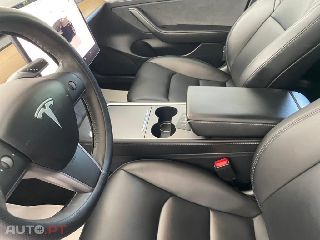 Tesla Model 3 Tração Traseira