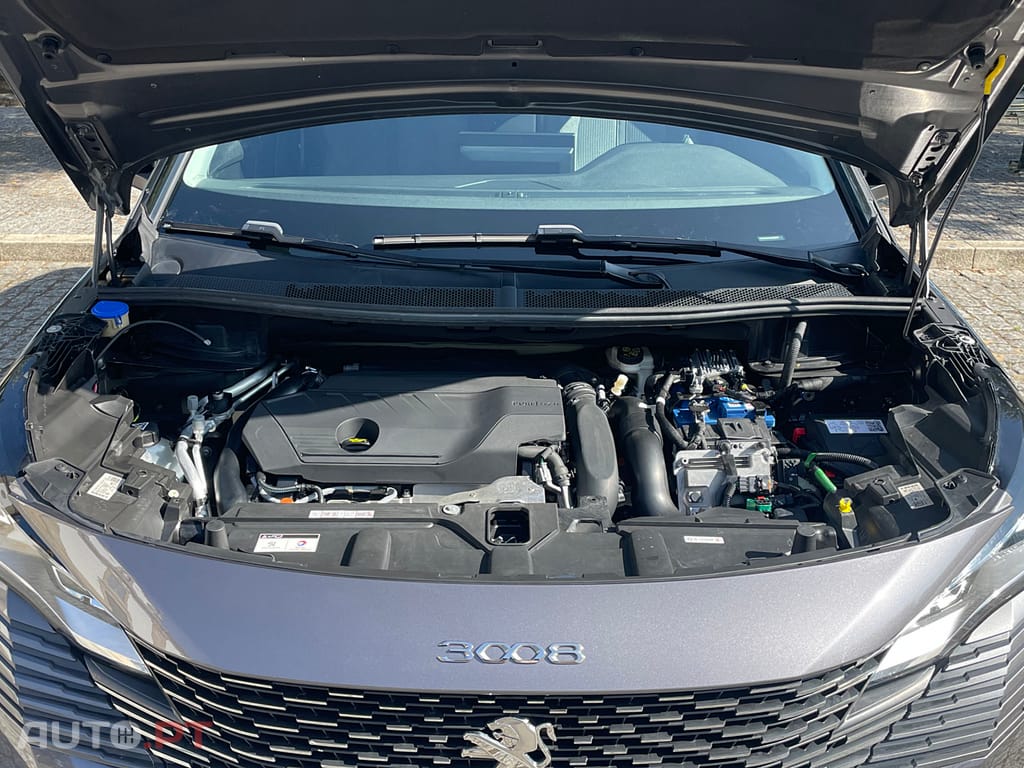 Peugeot 3008 1.6 Hybrid Allure Pack e-EAT8