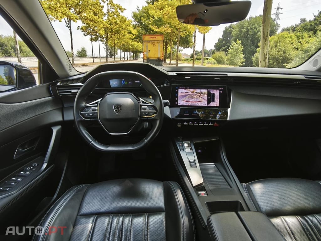 Peugeot 308 1.6 Hybrid Allure Pack e-EAT8 — fotografia 11