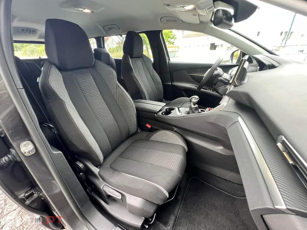 Peugeot 5008 1.2 PureTech Active Pack