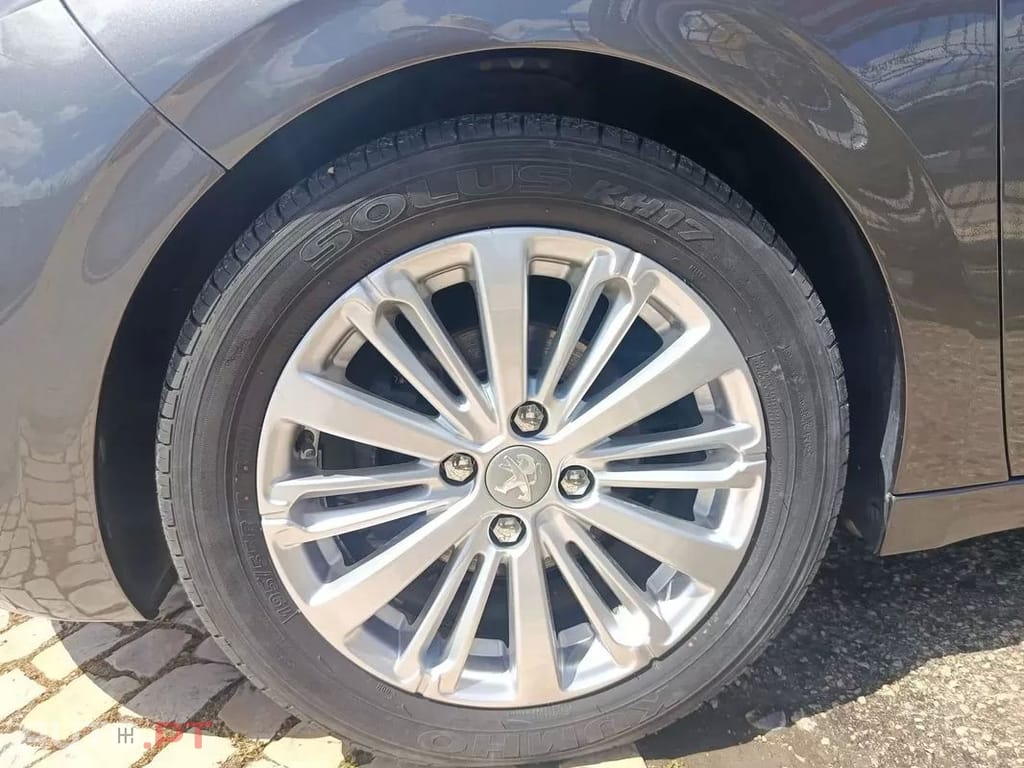 Peugeot 208 1.5 BlueHDi Signature