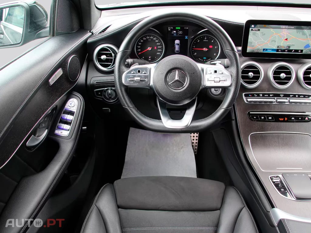 Mercedes-Benz GLC 300 I.V.A DEDUTIVEL de 4M Coupe AMG-Line