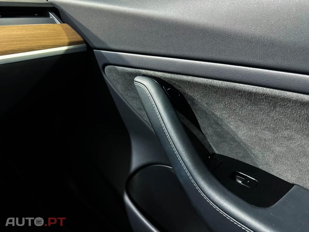 Tesla Model 3 Long-Range Dual Motor AWD