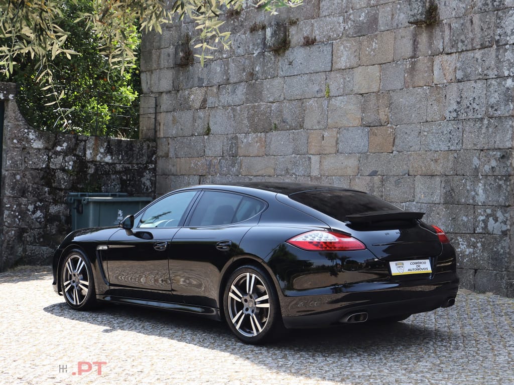 Porsche Panamera Platinum Edition