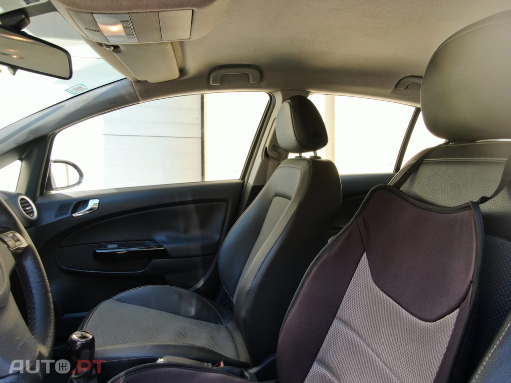 Opel Corsa Cosmo 1.2