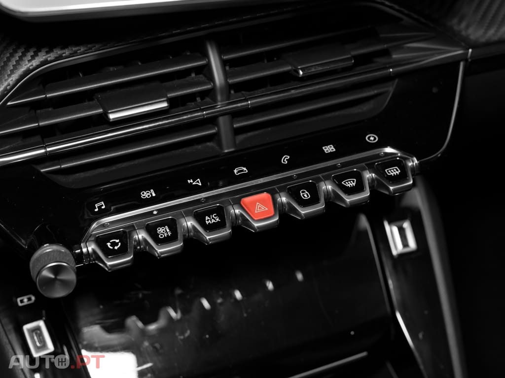 Peugeot E-2008 Allure