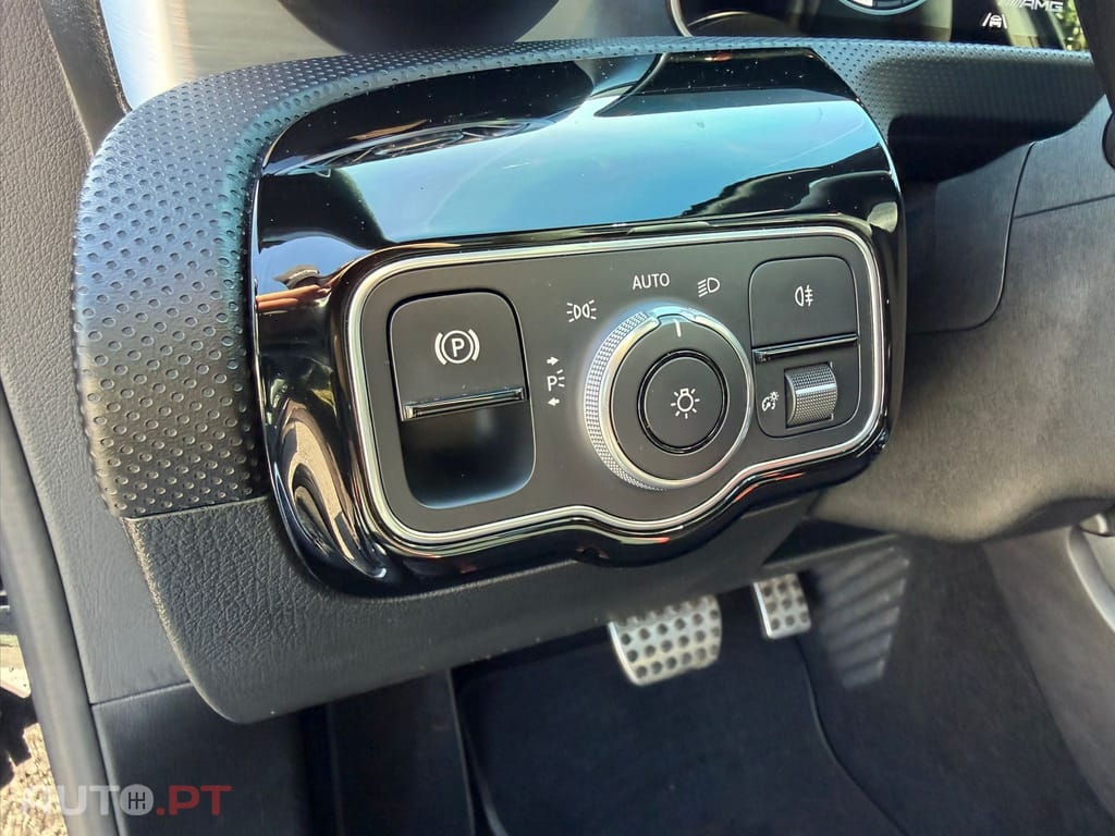 Mercedes-Benz A 35 AMG A35 S