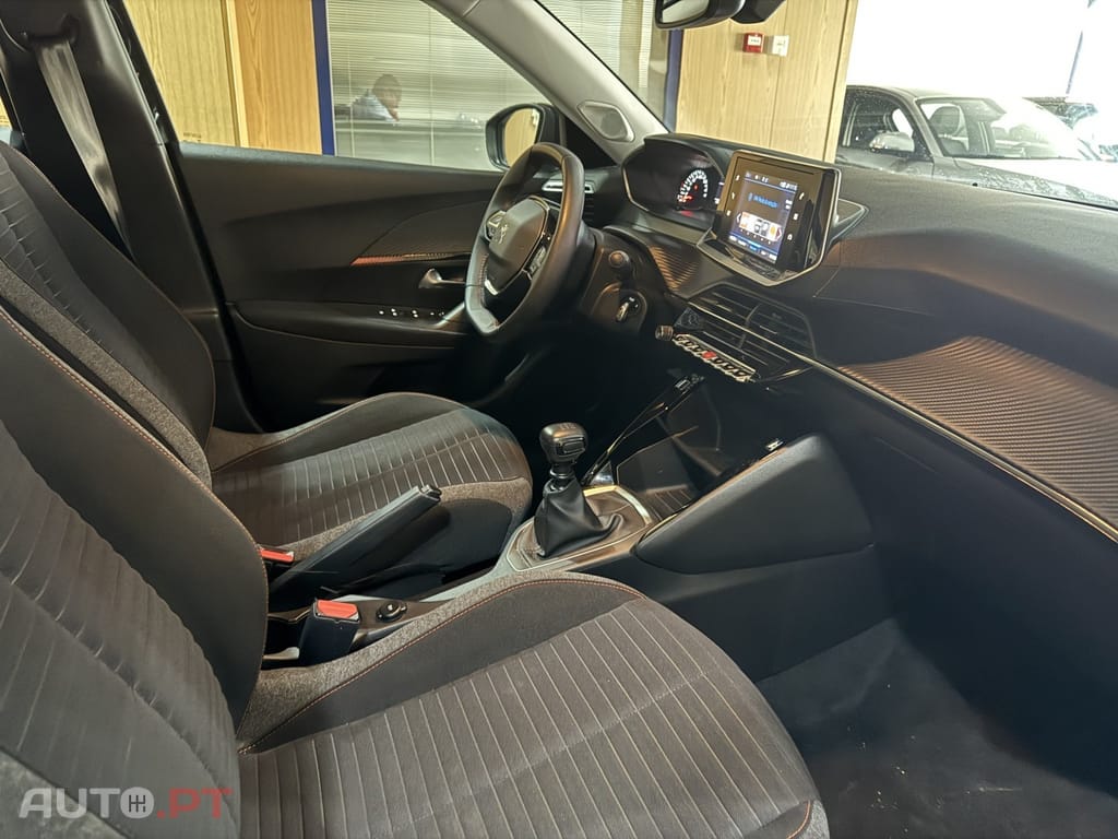 Peugeot 2008 1.2 PureTech Active Pack
