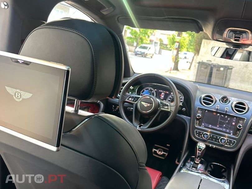 Bentley Bentayga V8