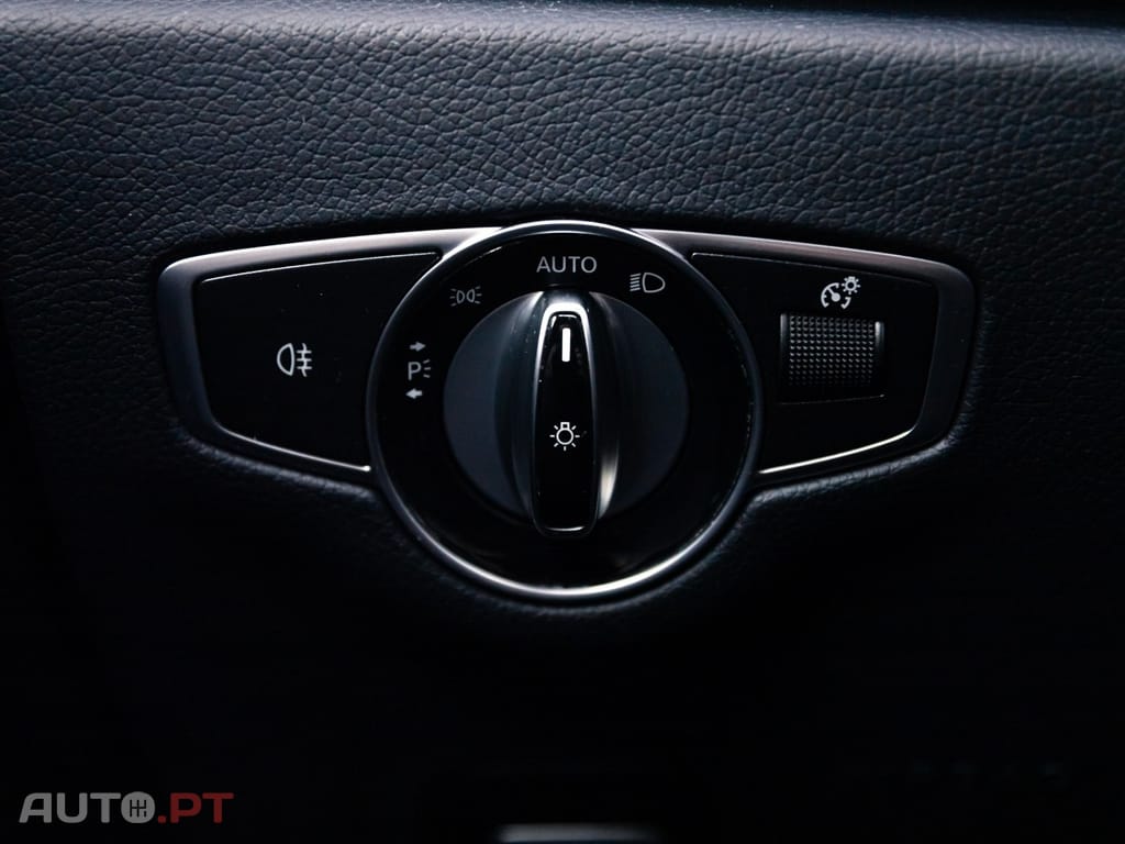 Mercedes-Benz E 300 e AMG Line